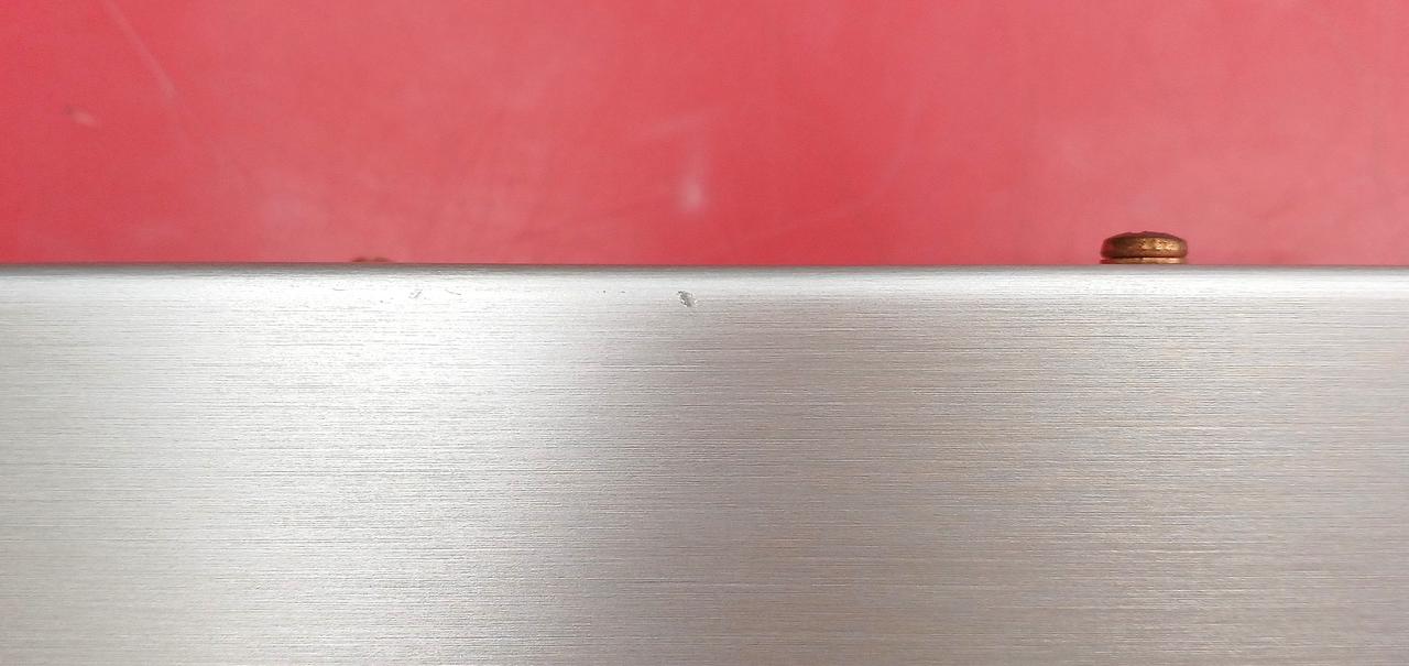 ※本体 使用に伴う小キズあり