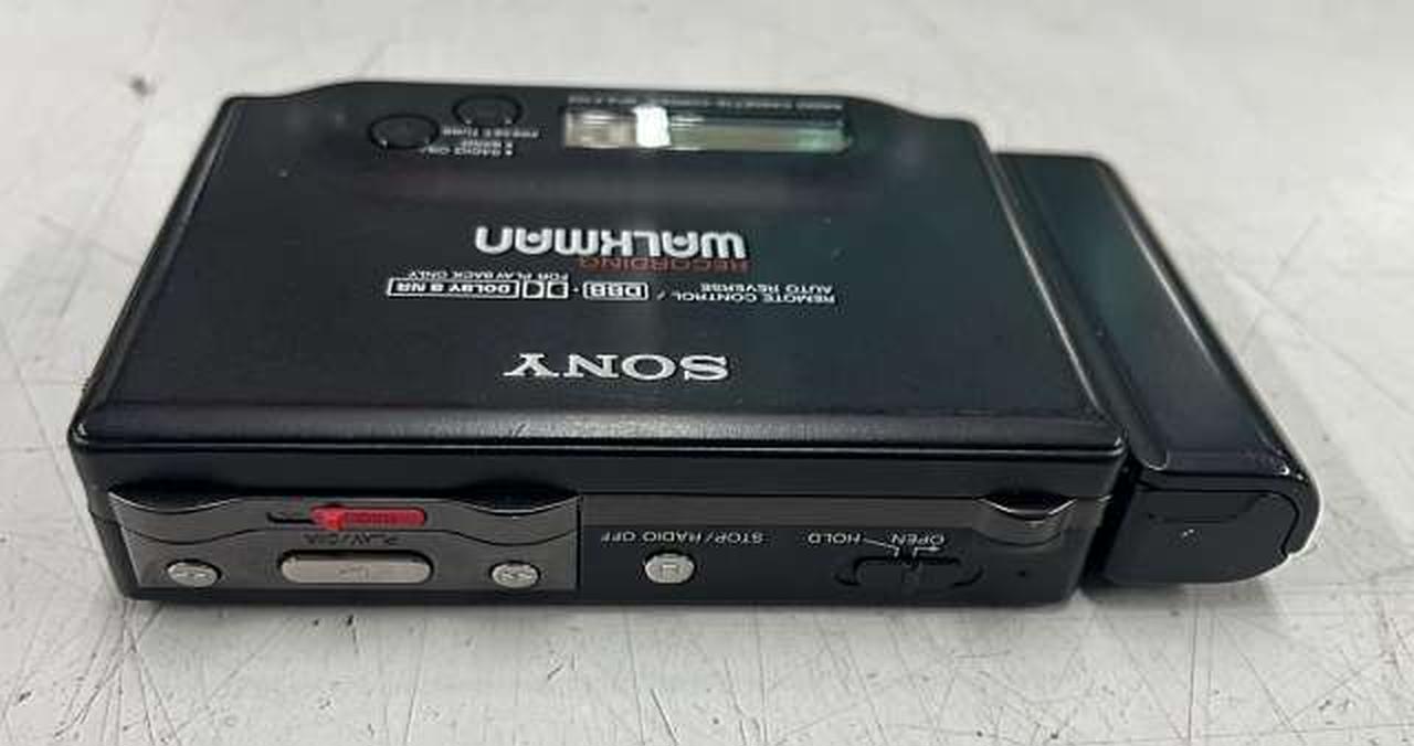 ウォークマン黒　SONY WALKMAN DBB オートリバース　【ジャンク品】 ウォークマン黒 SONY WALKMAN DBB オートリバース 【ジャンク品】