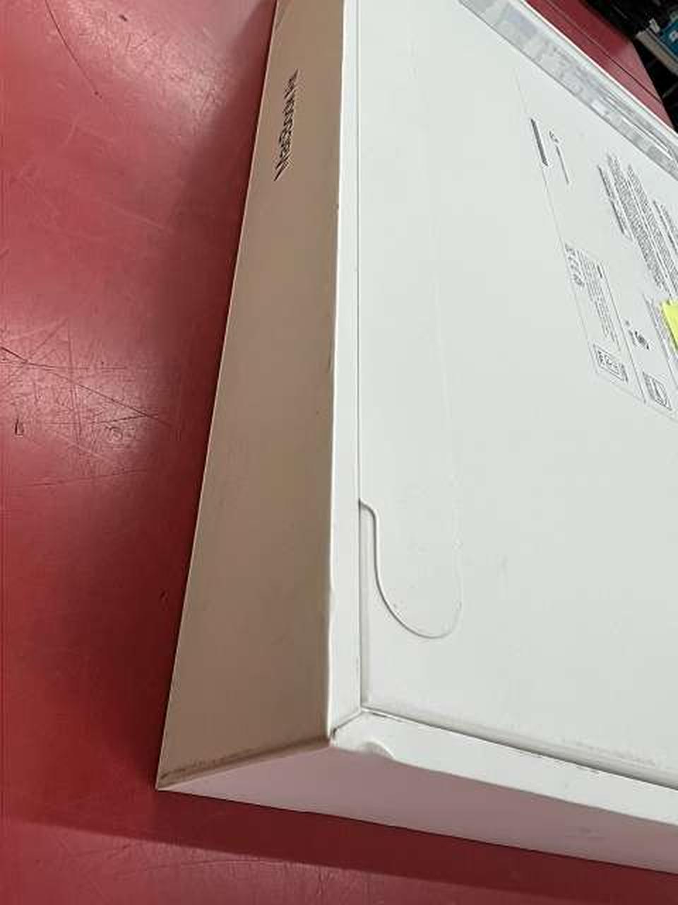 ※箱に汚れ・角に傷みあり