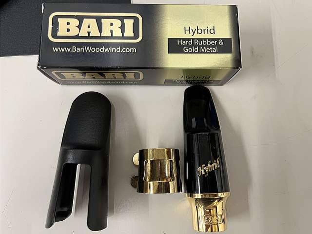 楽器店より新品を取り寄せたものです。