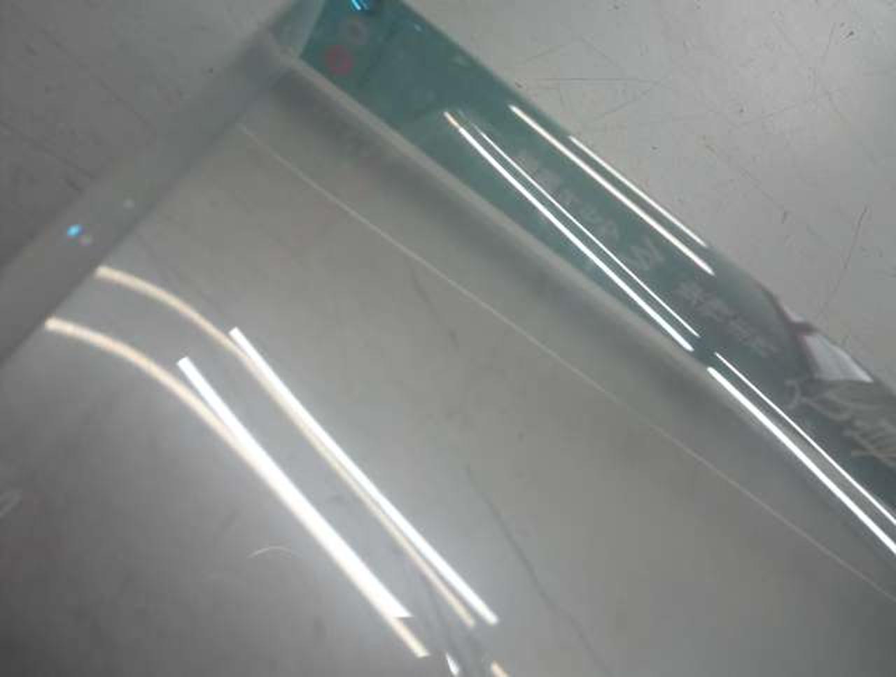 透明ケース、擦れキズ等あり