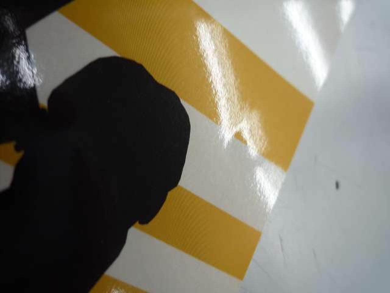 ブックレット、しわあり