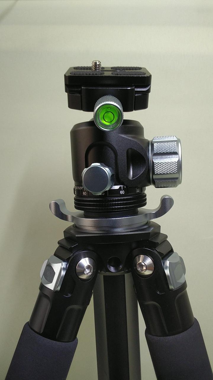 真鍮三脚 三脚/特機 | 小型三脚 | VISION BLUE3+Flowtech | 商品詳細