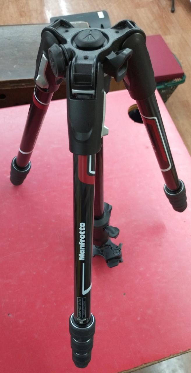 Manfrottoマンフロット三脚　MKBFRA4GY-BH Amazon | Manfrotto コンパクト三脚 Befree アルミ ボール雲台