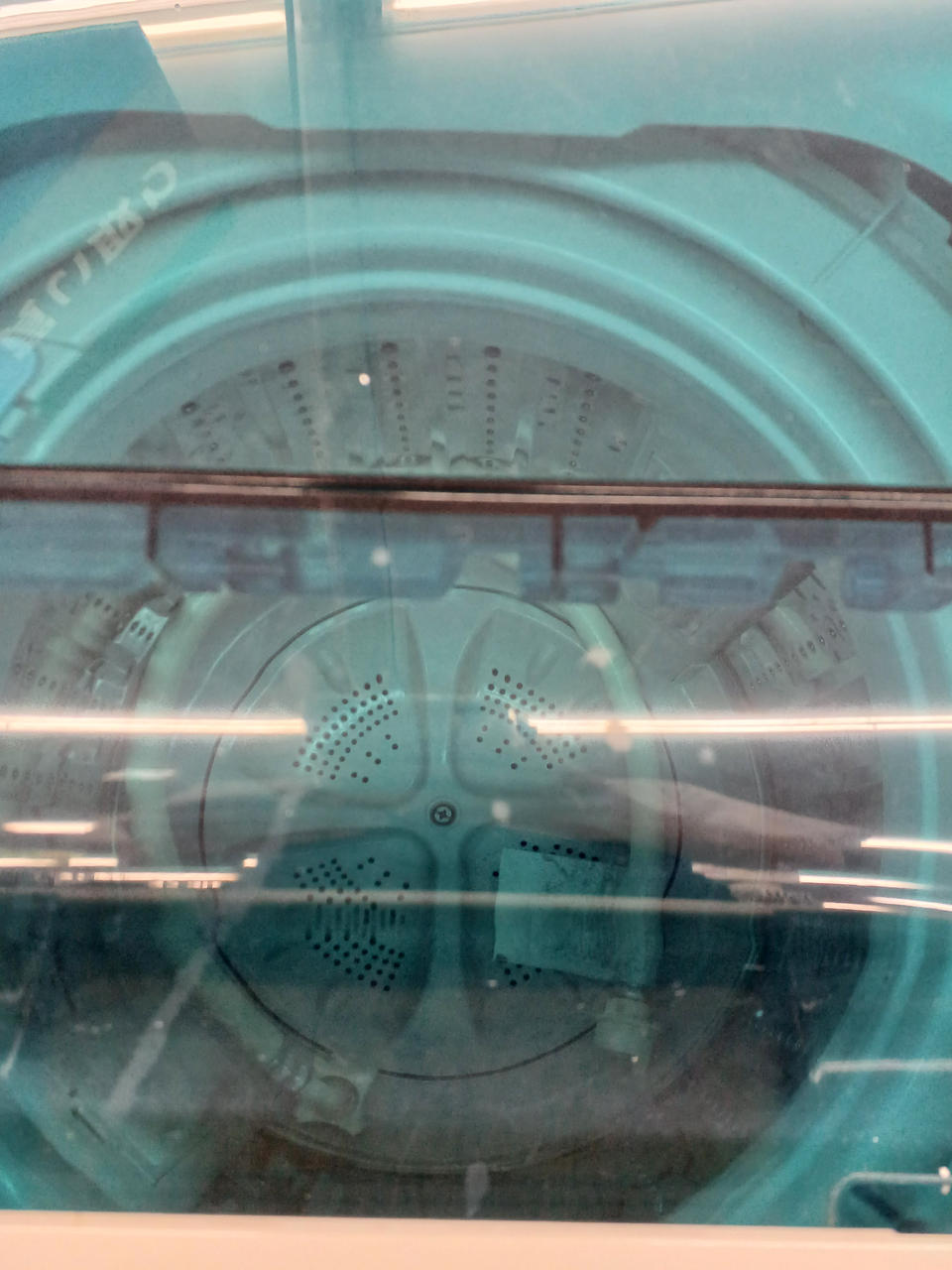 フタに目立つキズあり