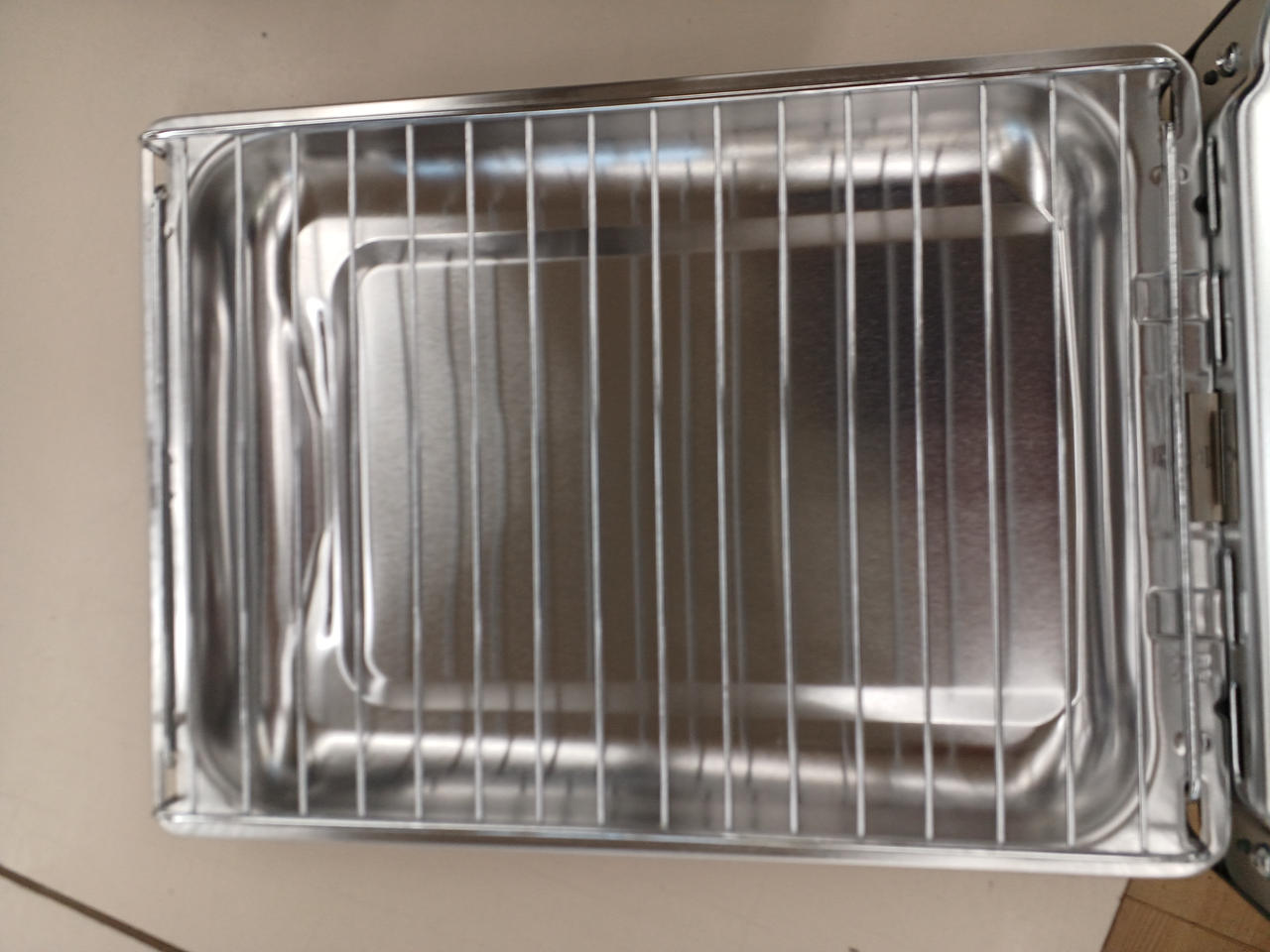 トレイ 内部 とても綺麗です