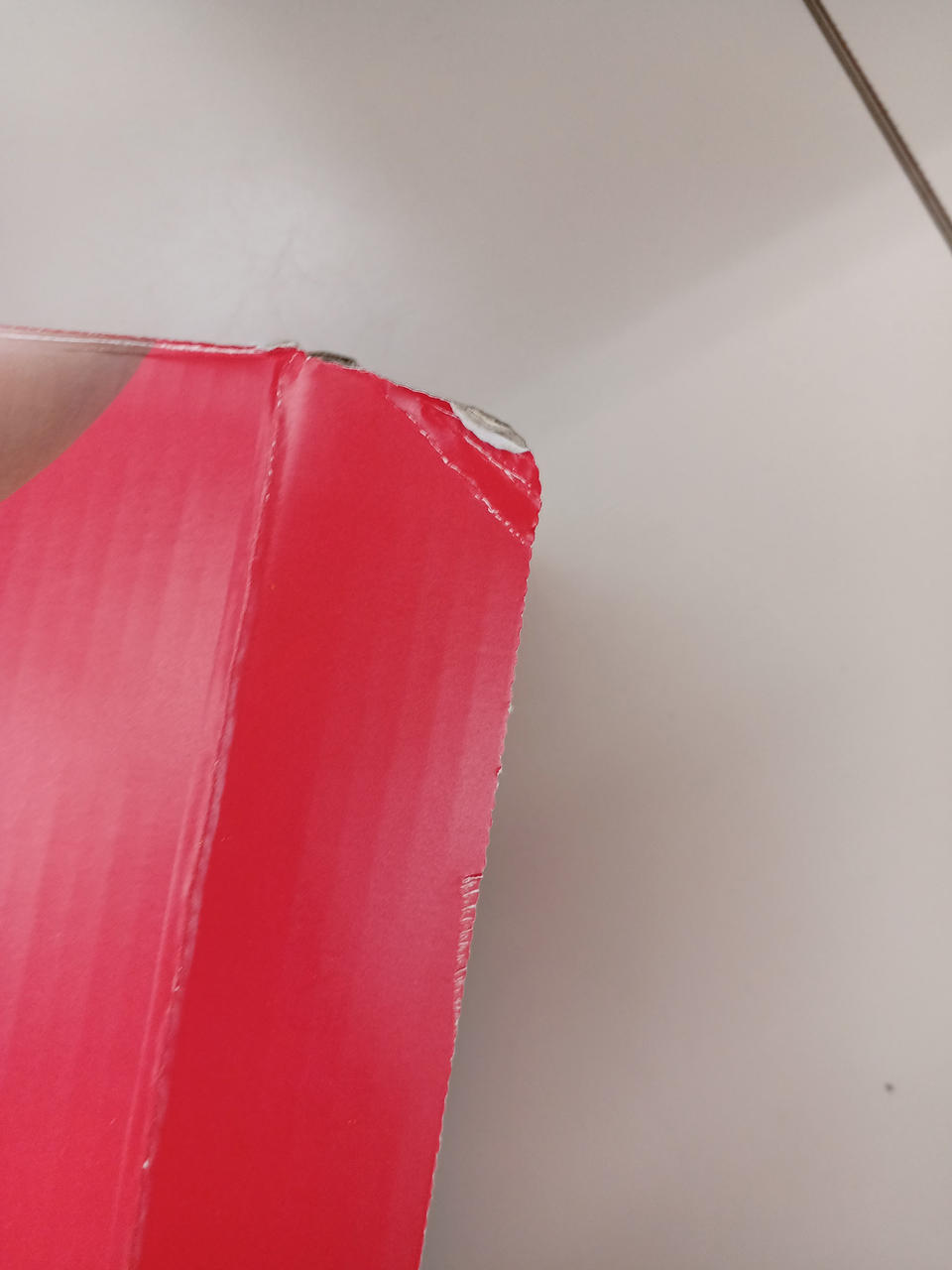 箱に痛みがあります