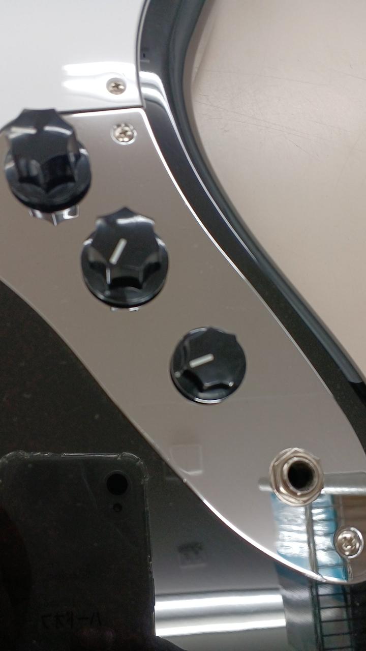 プレート等金属パーツきれいです