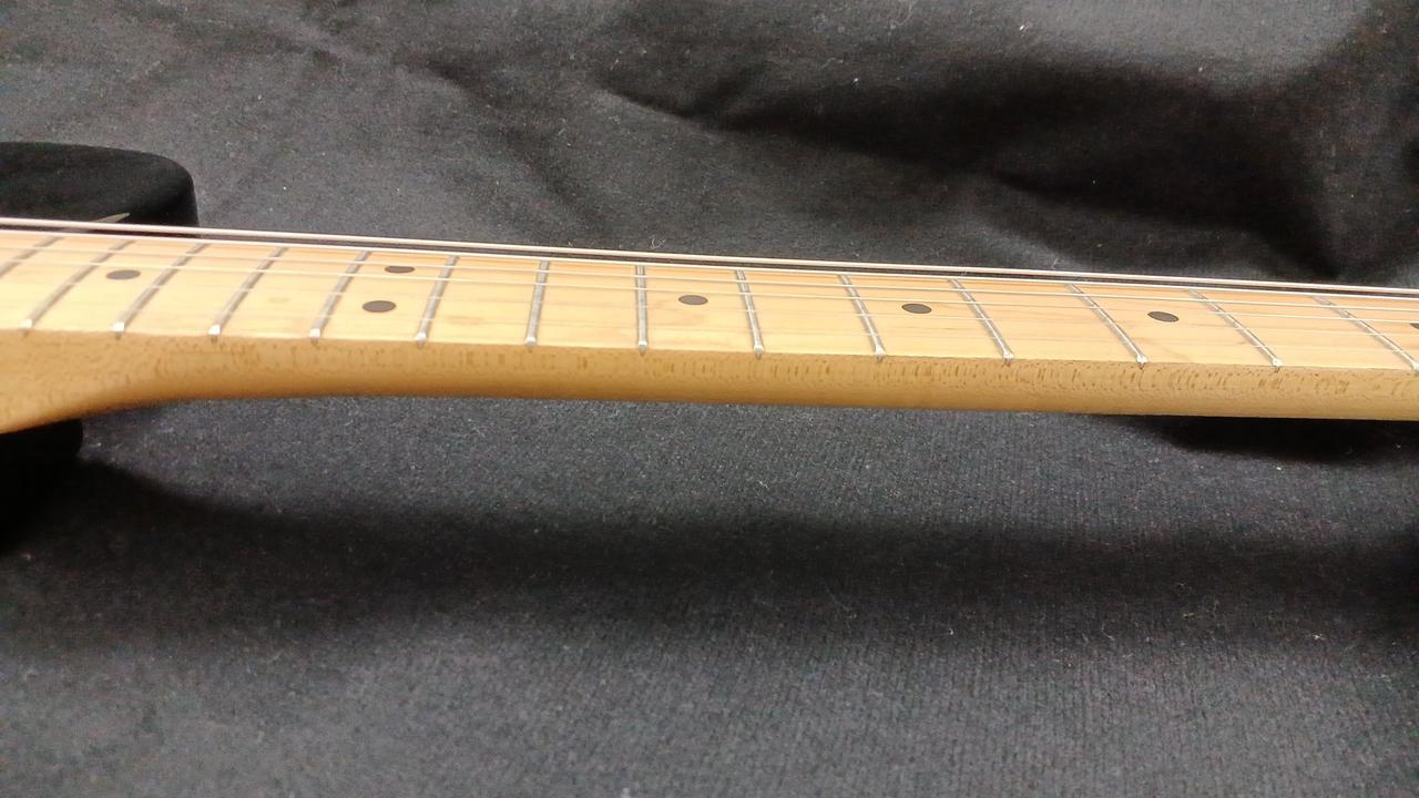 フレットはやや減り