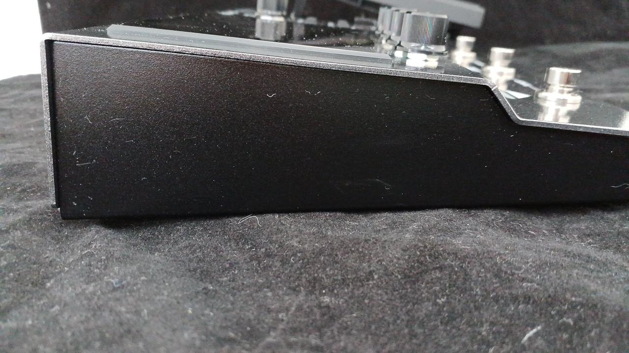 分かりにくいですかキズがあります。