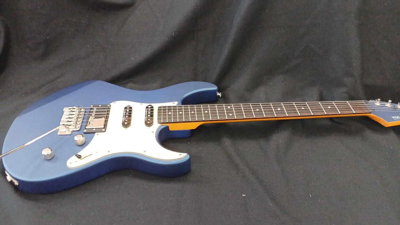 細かいキズがあります。