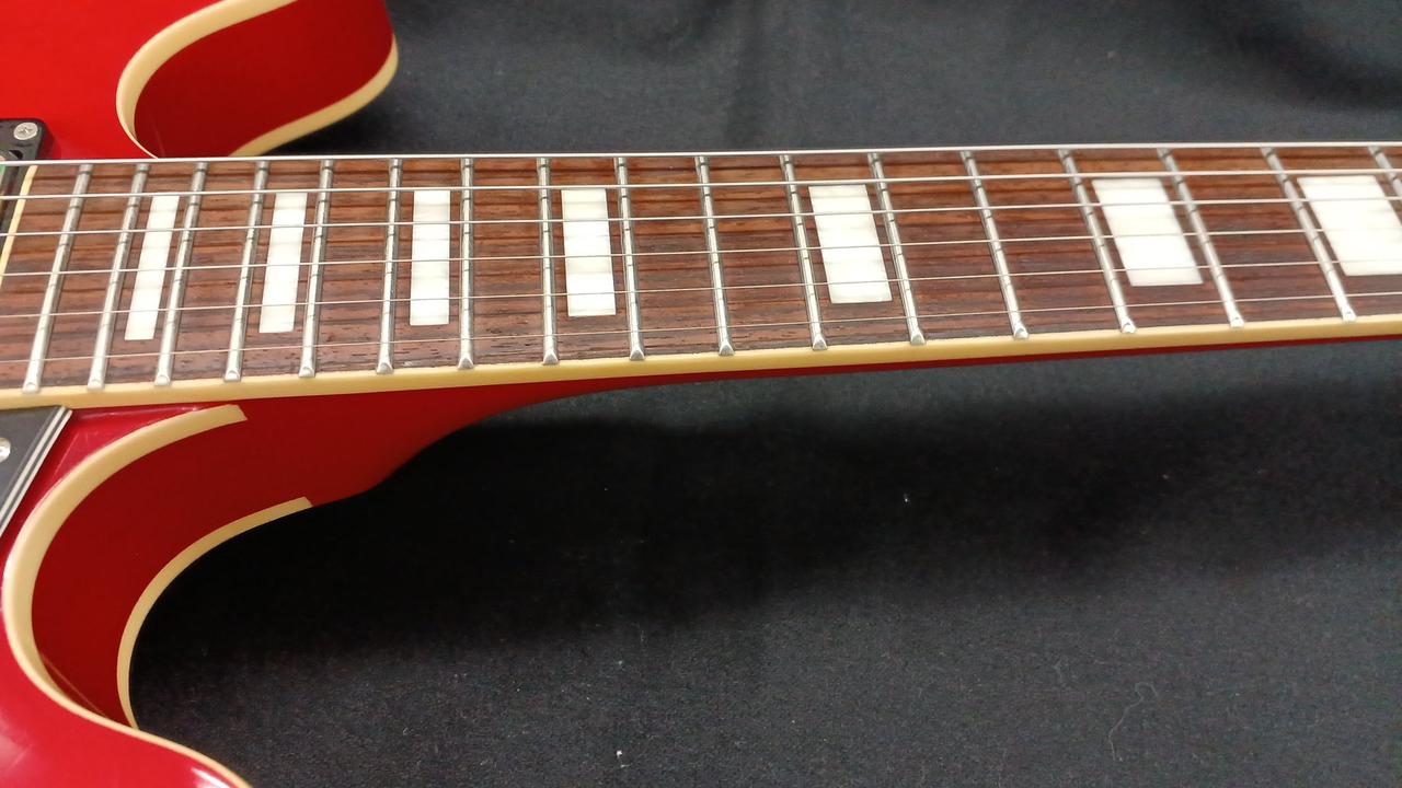 ネックはほぼストレート、ロッド余裕あり