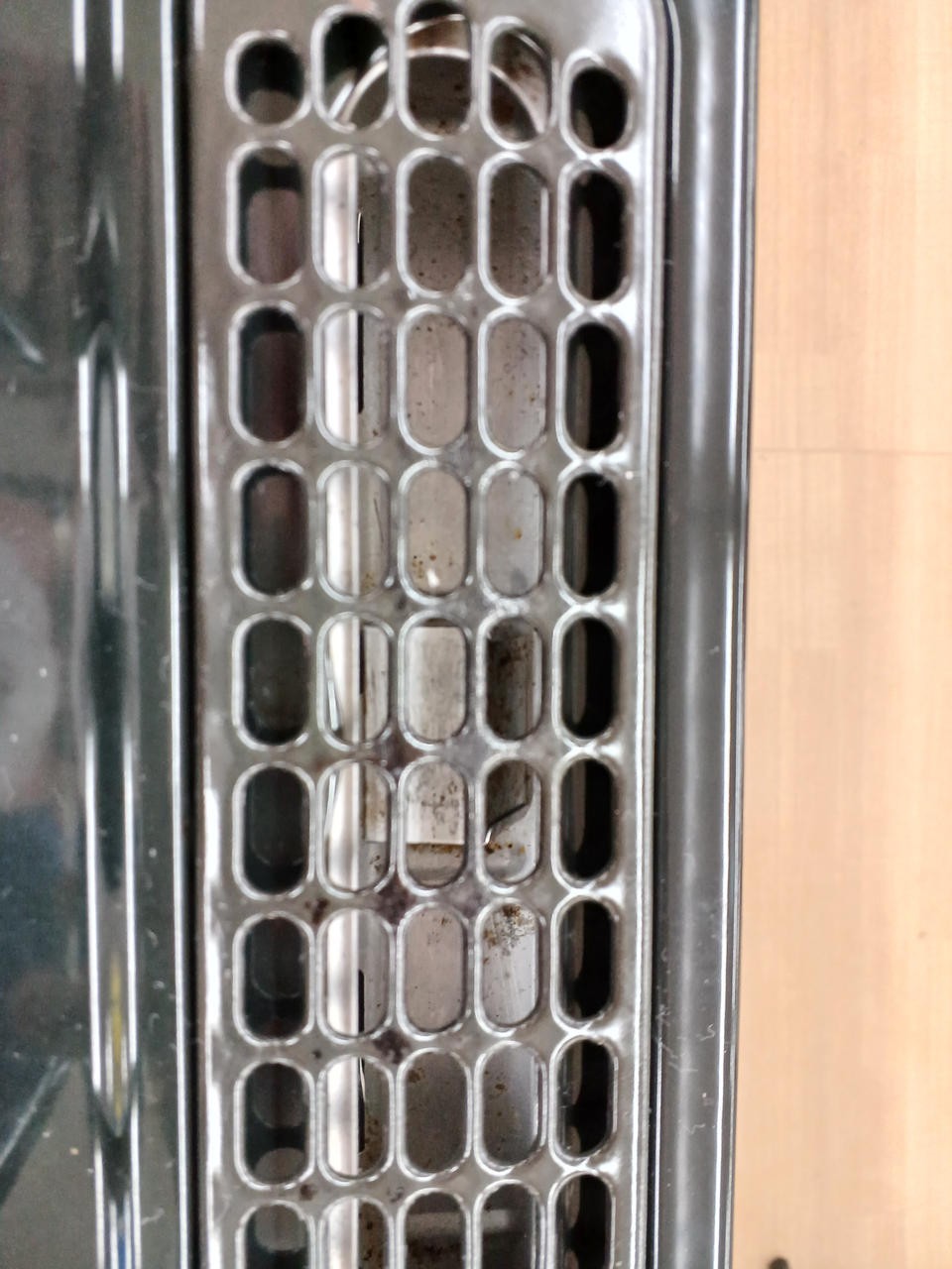 グリル内部 取り切れない油汚れがあります