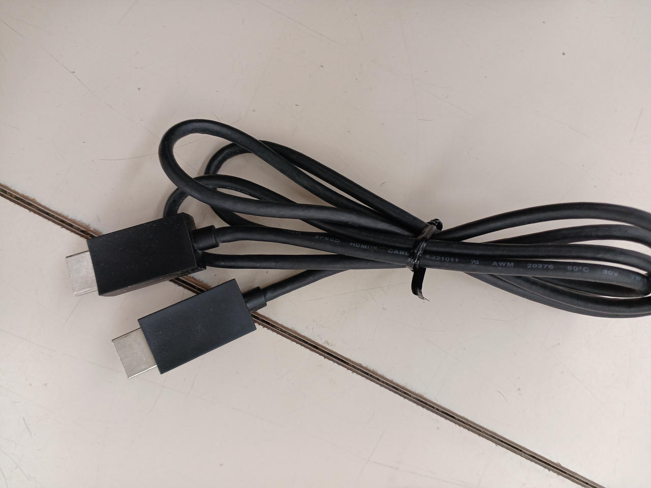 HDMI ケーブル 社外製となります