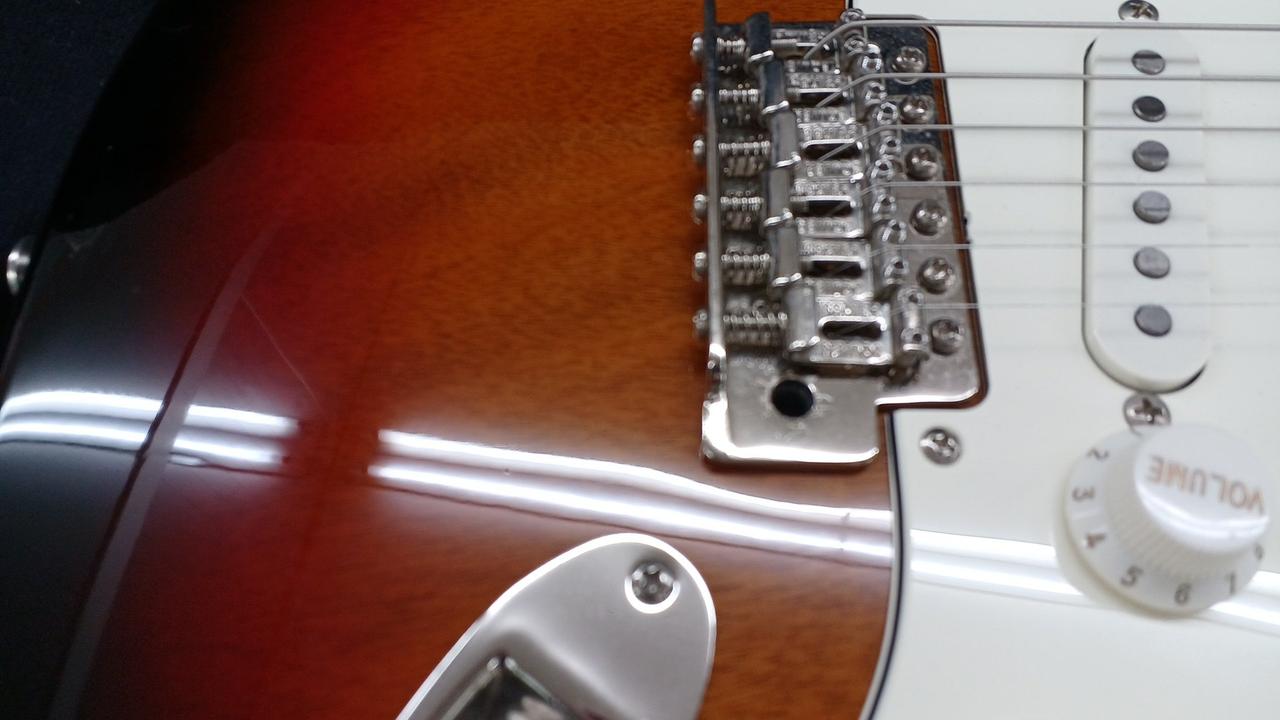 ブリッジベースに細かいキズあり