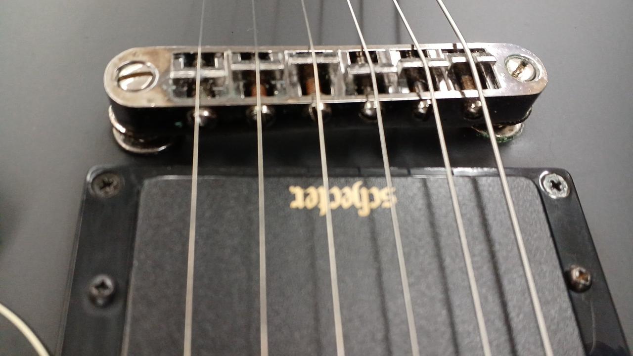 ブリッジ変色あり