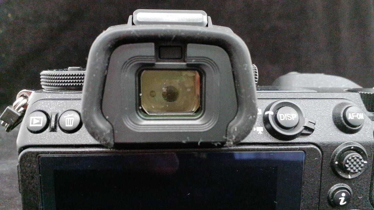 アイピースにベタつきあり