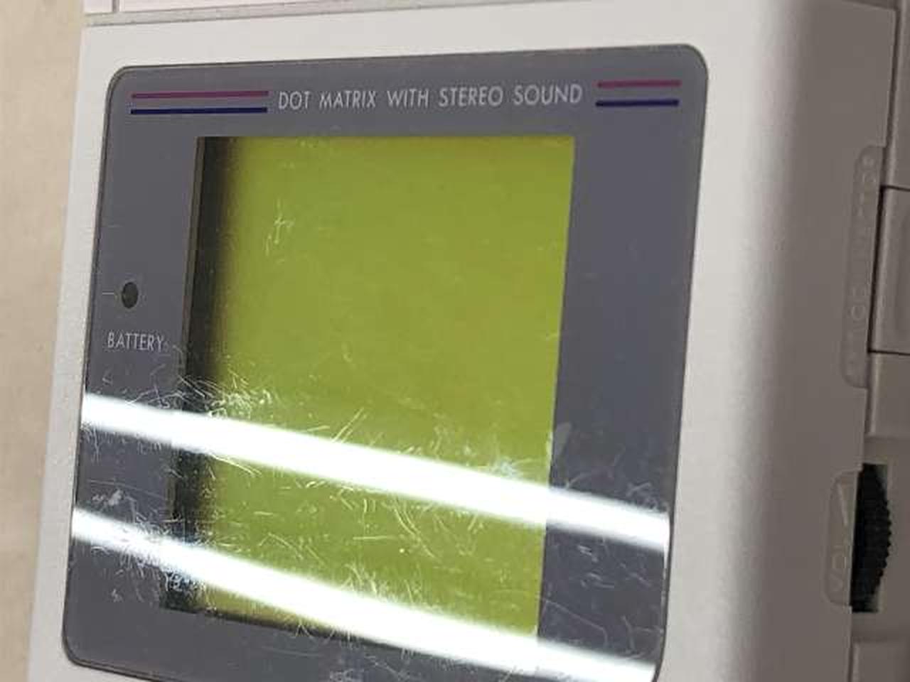 画面小キズあり