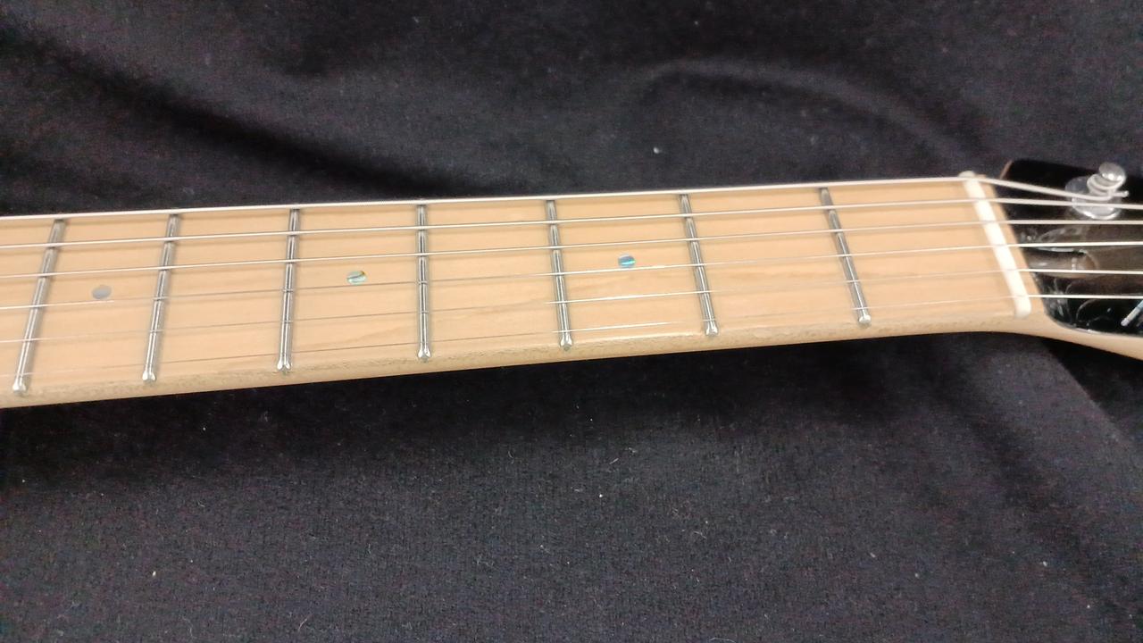 フレット僅かに減り