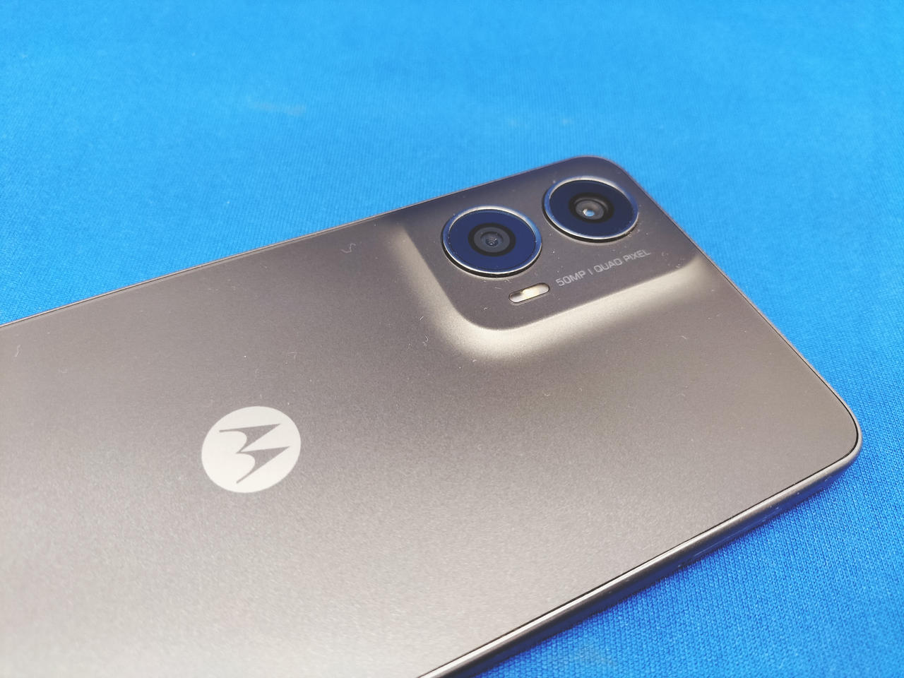 美品 motorola moto g24 SIMフリー スマホ moto g 24 美品 SIMフリー