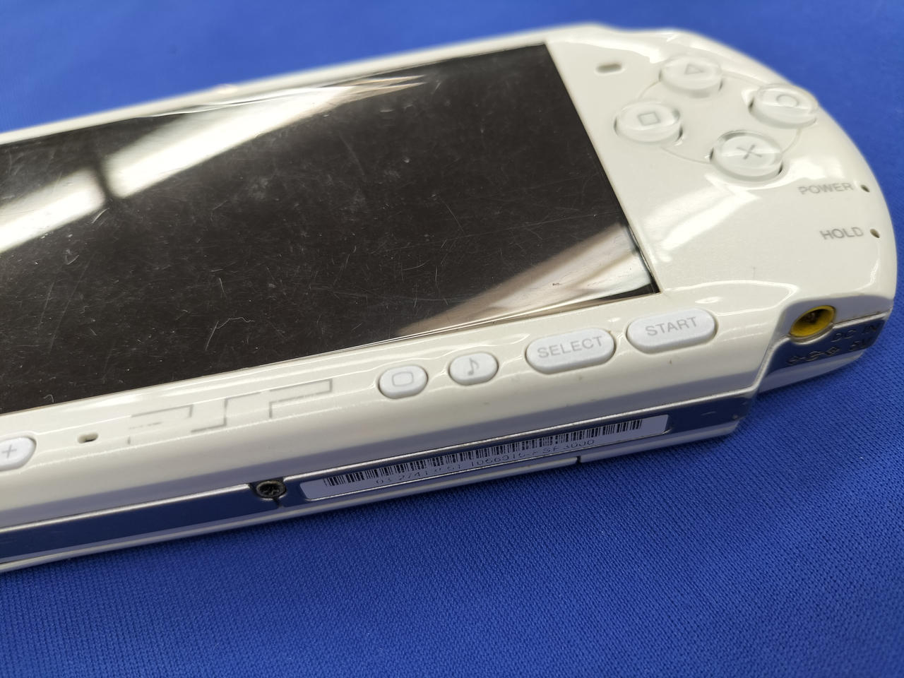 画面にも細かなキズあり