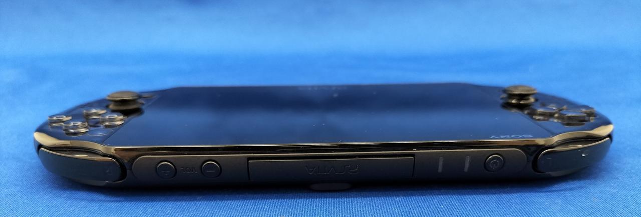 SONY - PSVITA本体＋専用メモリー＋ソフト１本 Amazon.co.jp: ゲーム機本体 - PS Vita: ゲーム