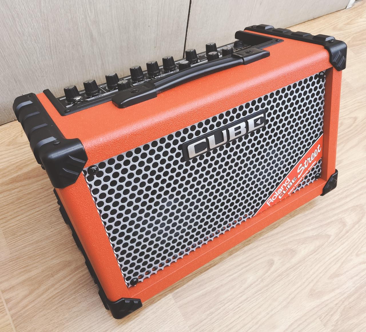 Roland Cube アンプ ROLAND ( ローランド ) CUBE Street Red ポータブルギターアンプ