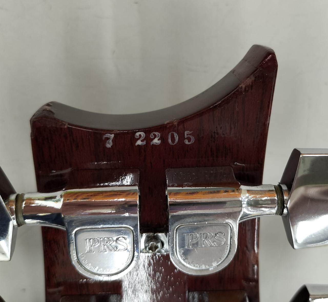 シリアルは2000番代です。