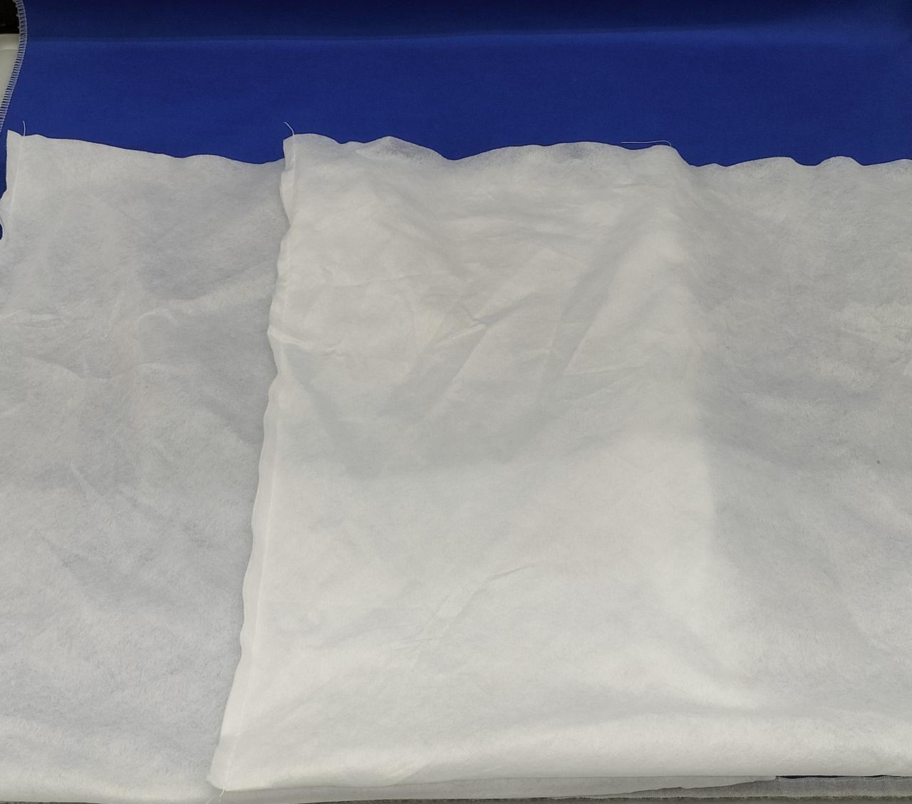 スピーカーを包むカバーです。