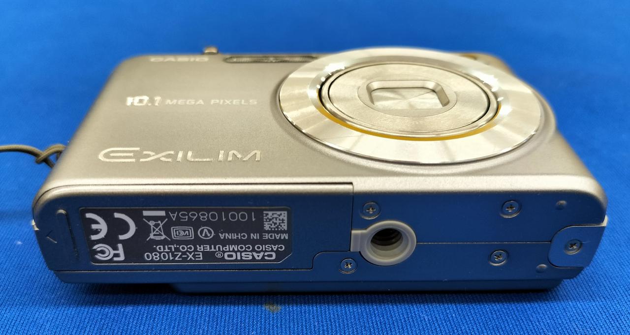 美品　デジタルカメラ　CASIO 10.1メガピスセル EX-Z1080 カシオ(CASIO)|デジタルカメラ|【ハードオフ公式通販】オフモール