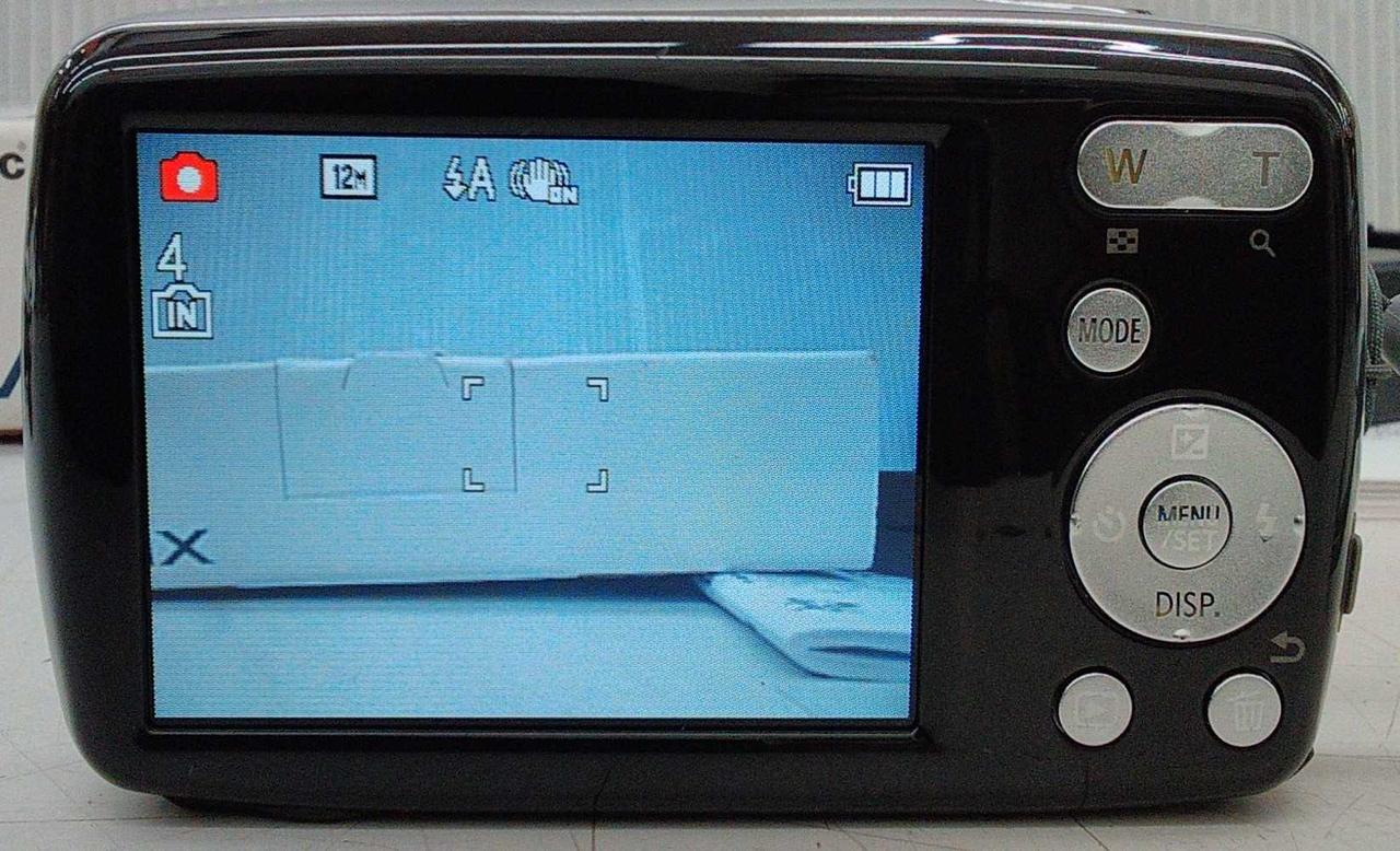 液晶若干黄色変色