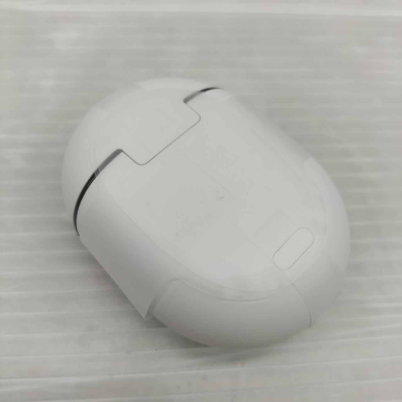 シールの粘着部にチリ付着あり