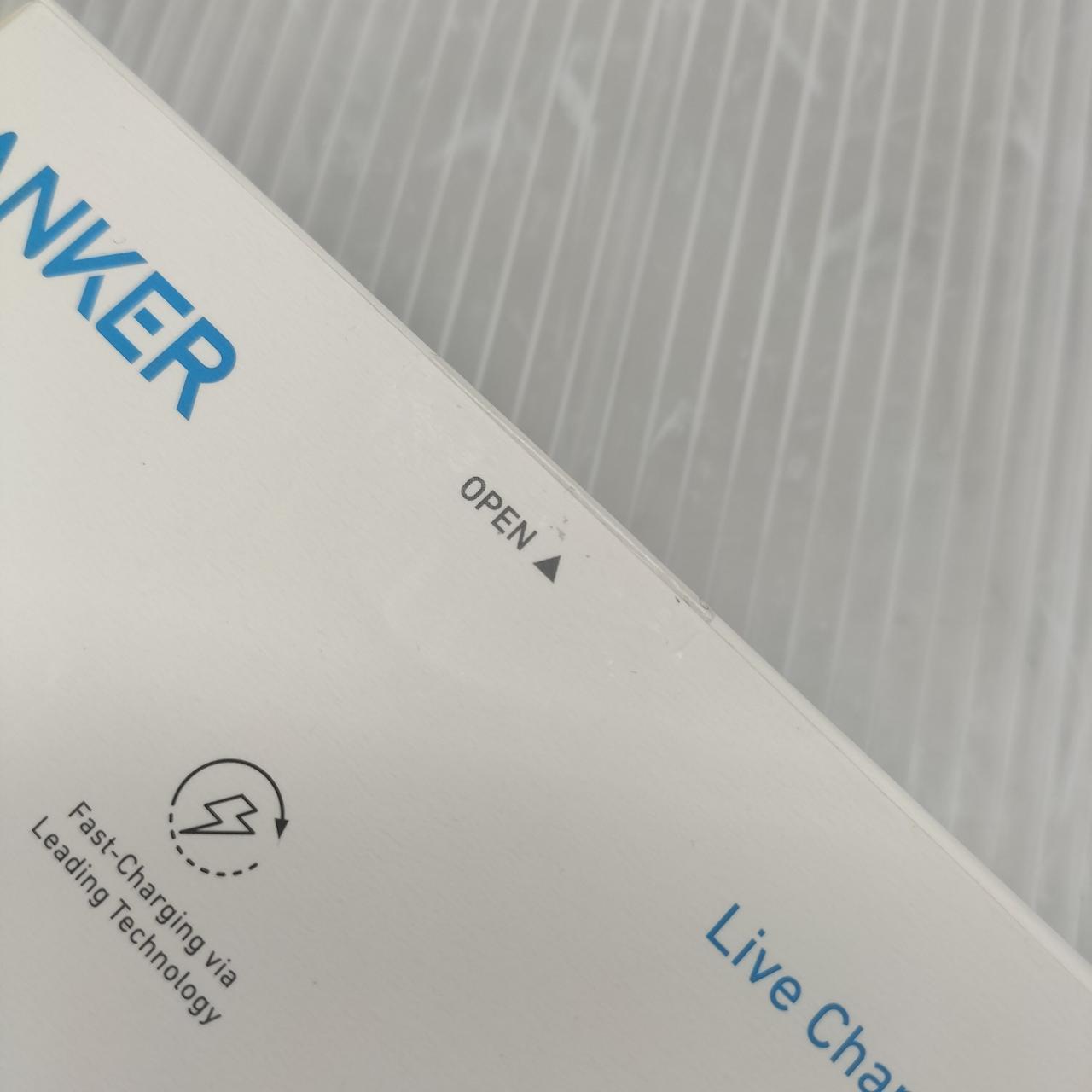 開封時のシール跡があります