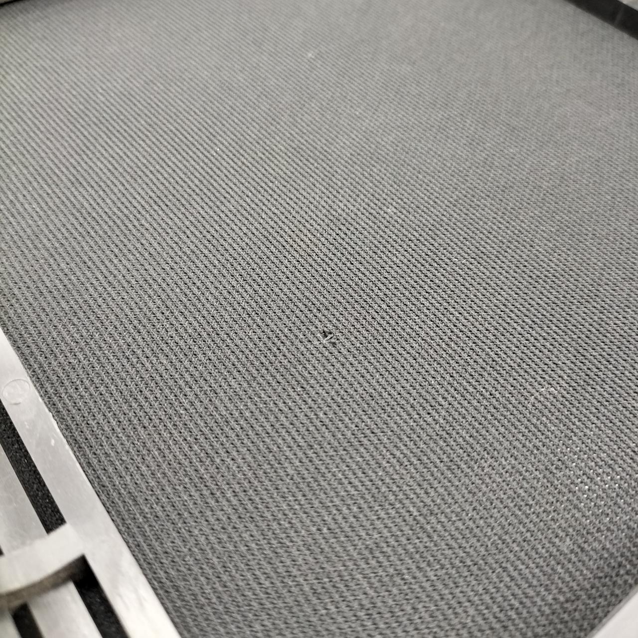 ネットに穴あきあります