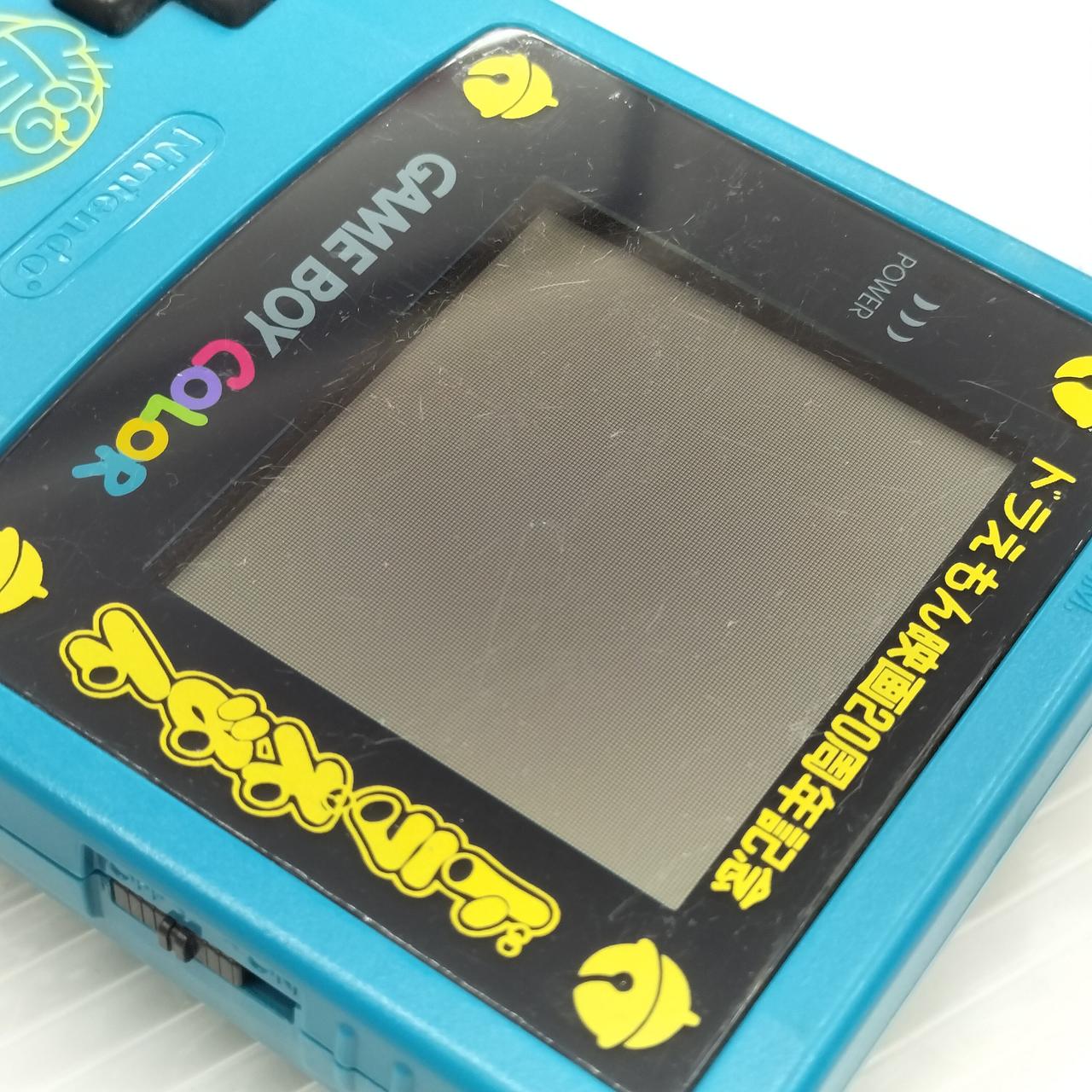 液晶キズ目立ちます