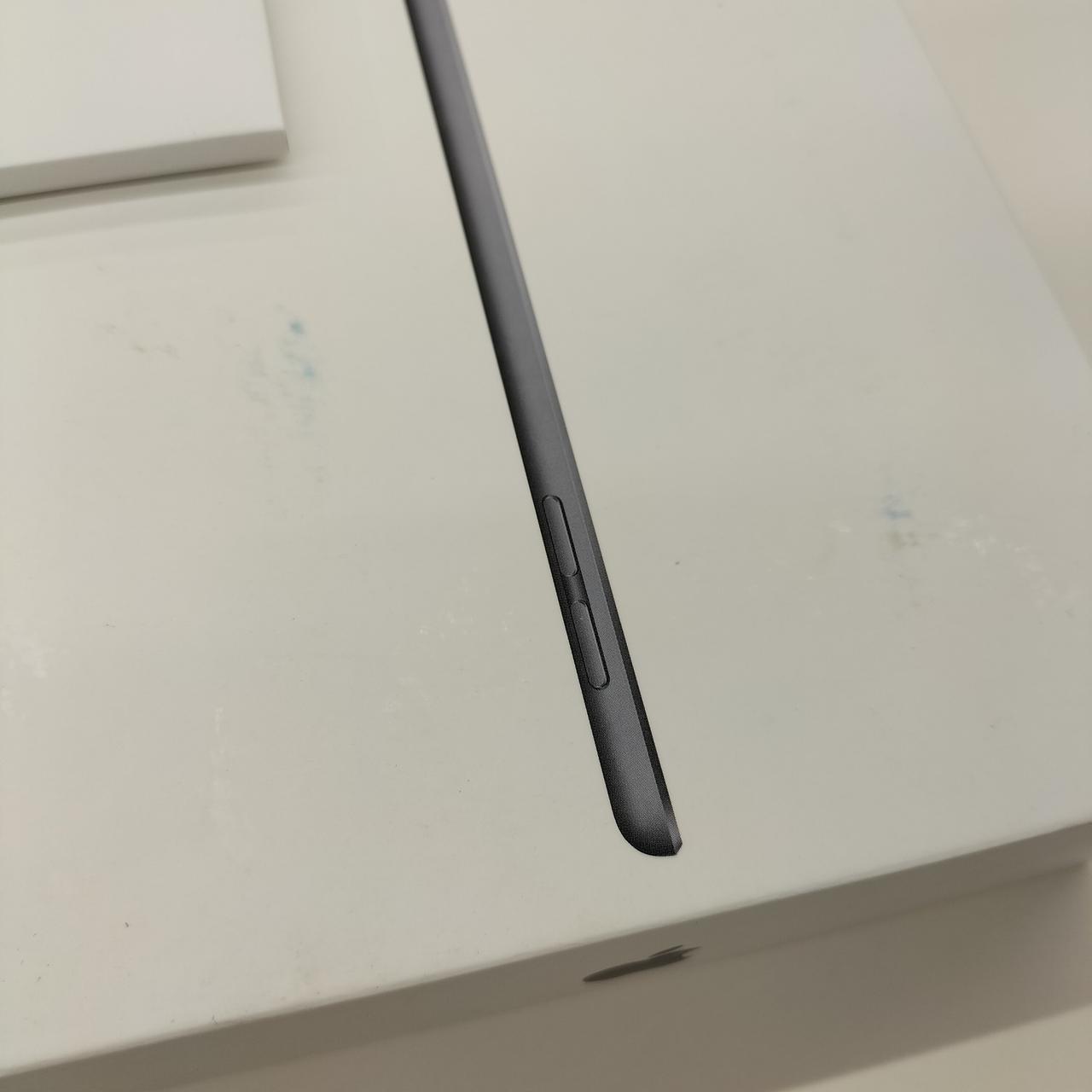 箱の汚れ目立ちます