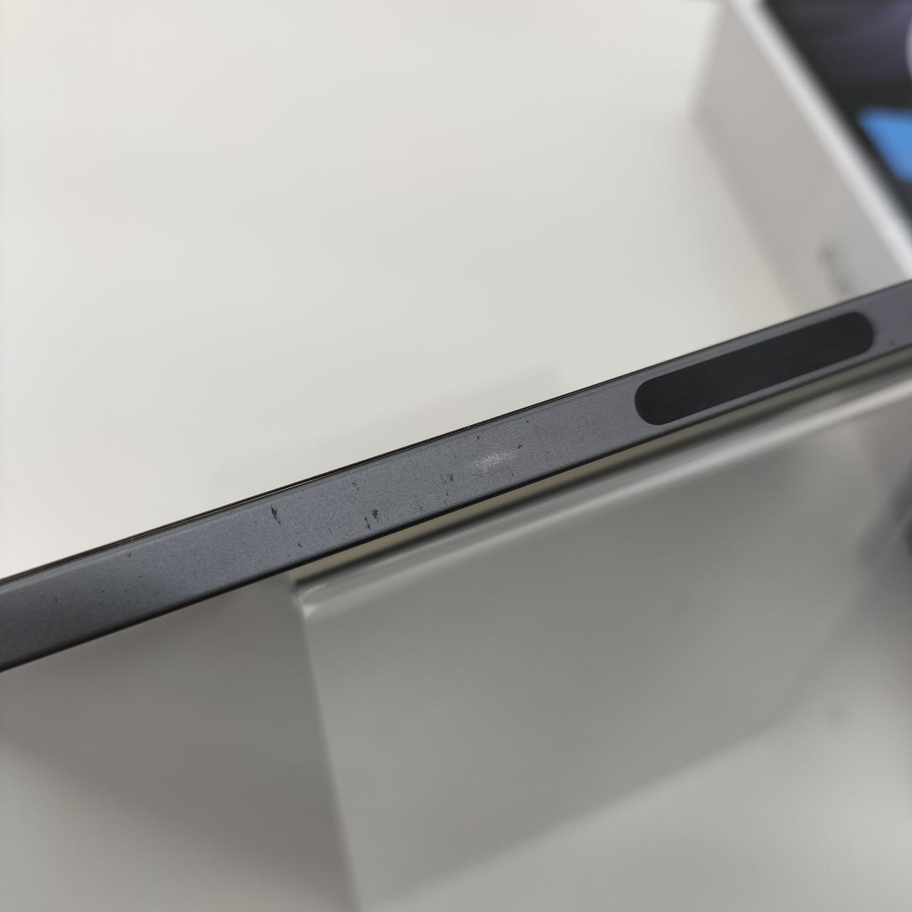 キズ、塗装剥げがあります