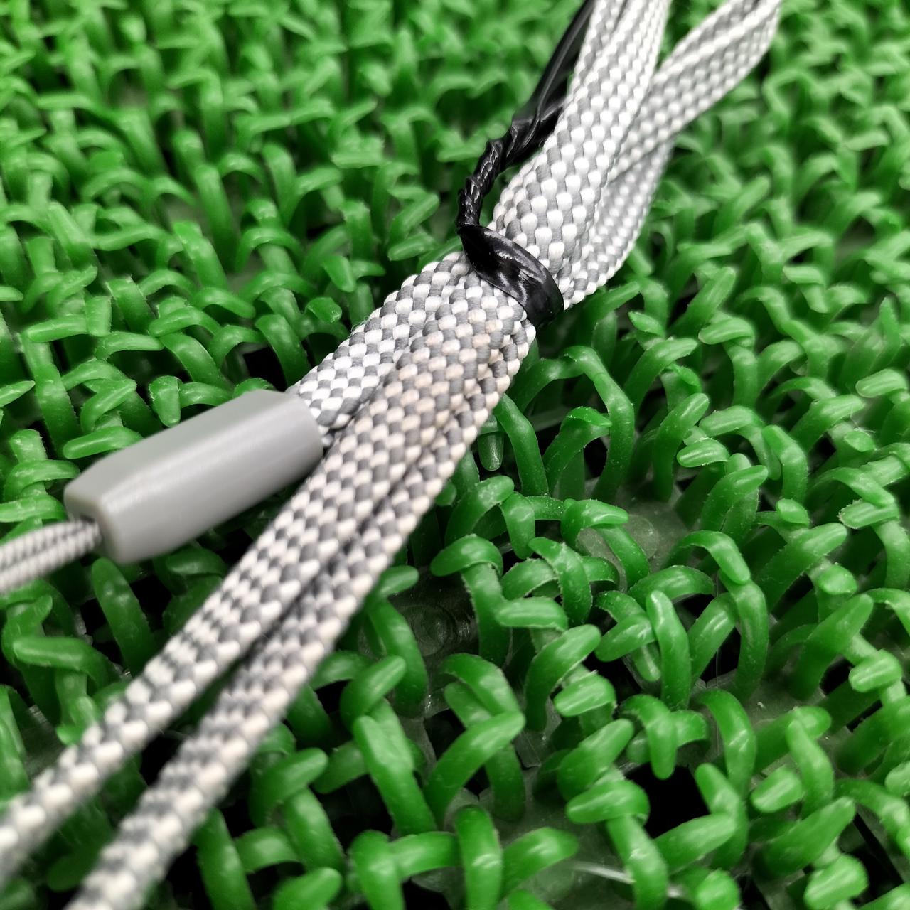 ストラップ汚れ、変色あり