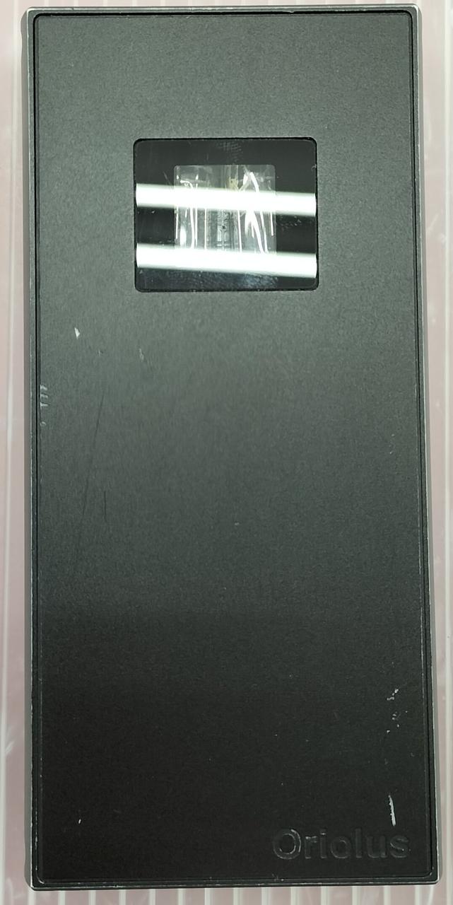 全体的に細かいキズあり。