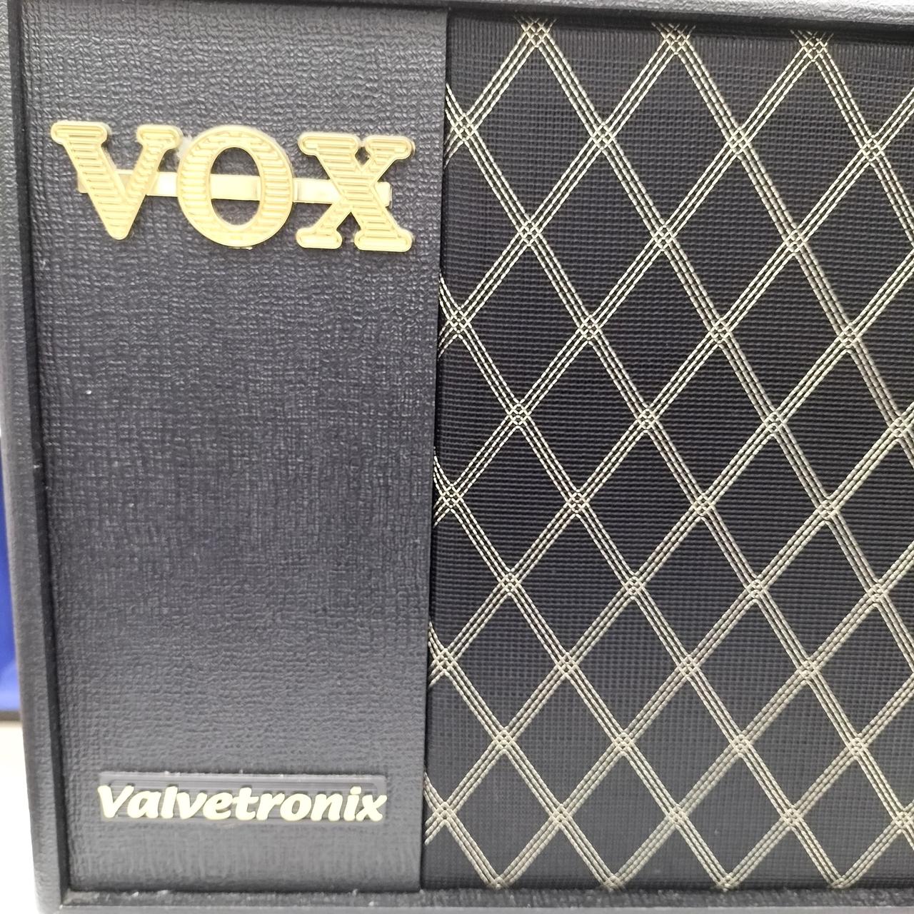 VOXギター・アンプ Amazon.com: Vox VT20PLUS 20-Watt 1x8 Guitar Combo Amplifier