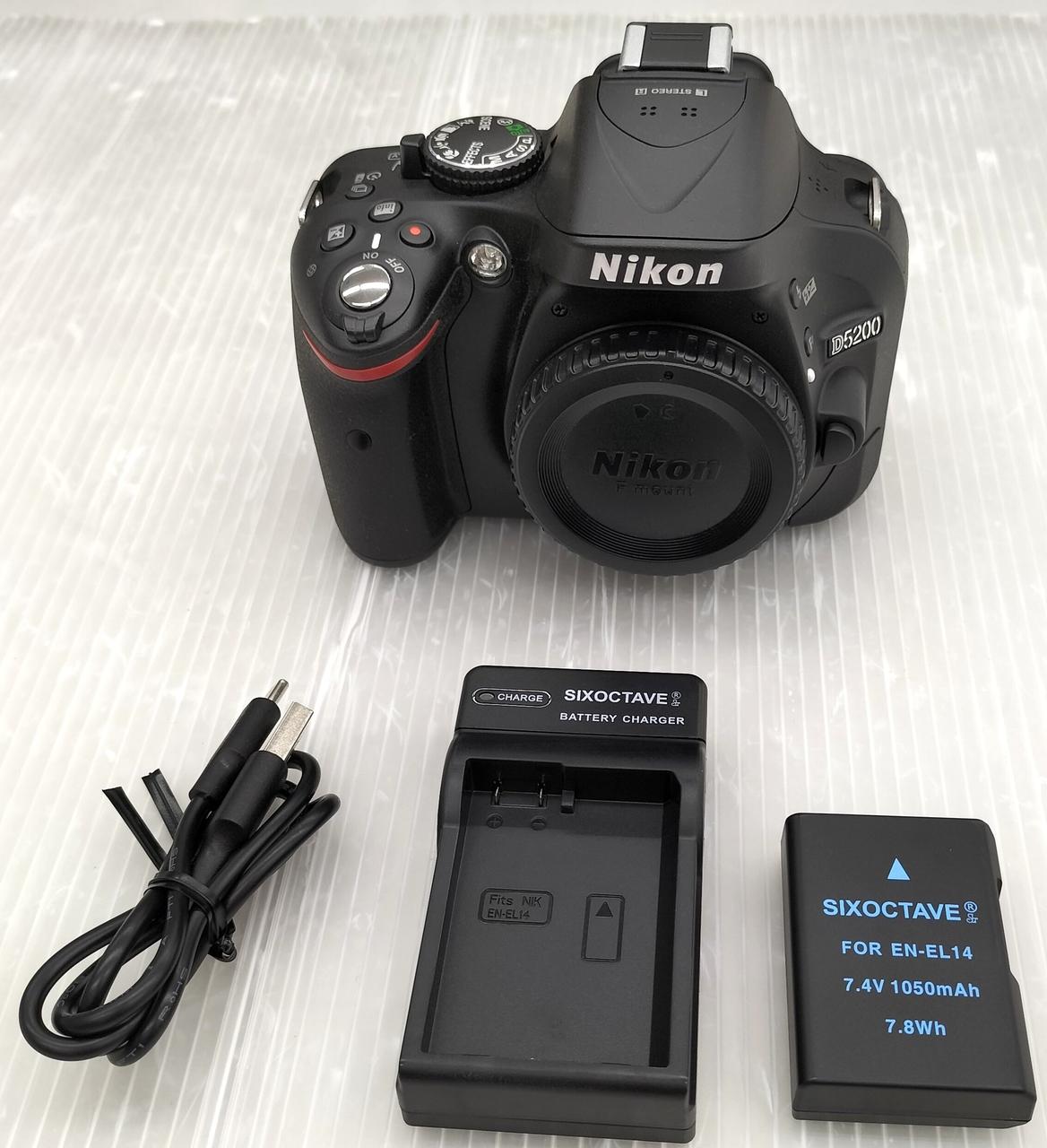 ニコン　Nikon D5200 おまけ付き ニコン デジタル一眼 Nikon D5200 レンズキット レッド 中古