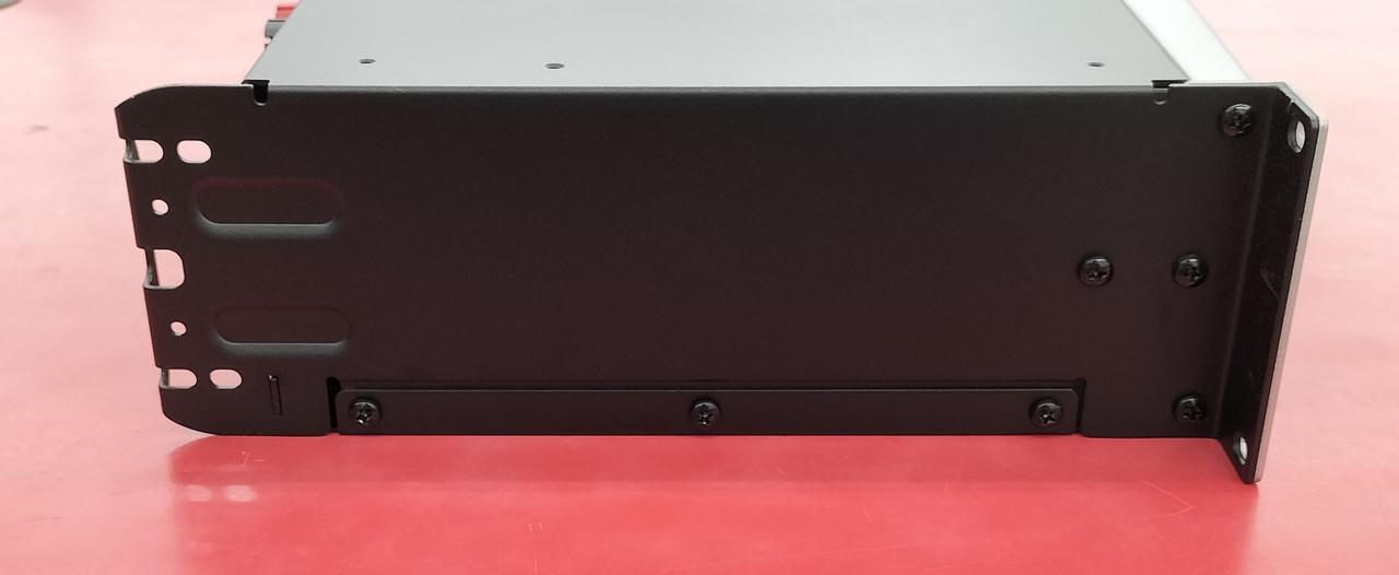 QSC GX7 パワーアンプ QSC GX7 パワーアンプ