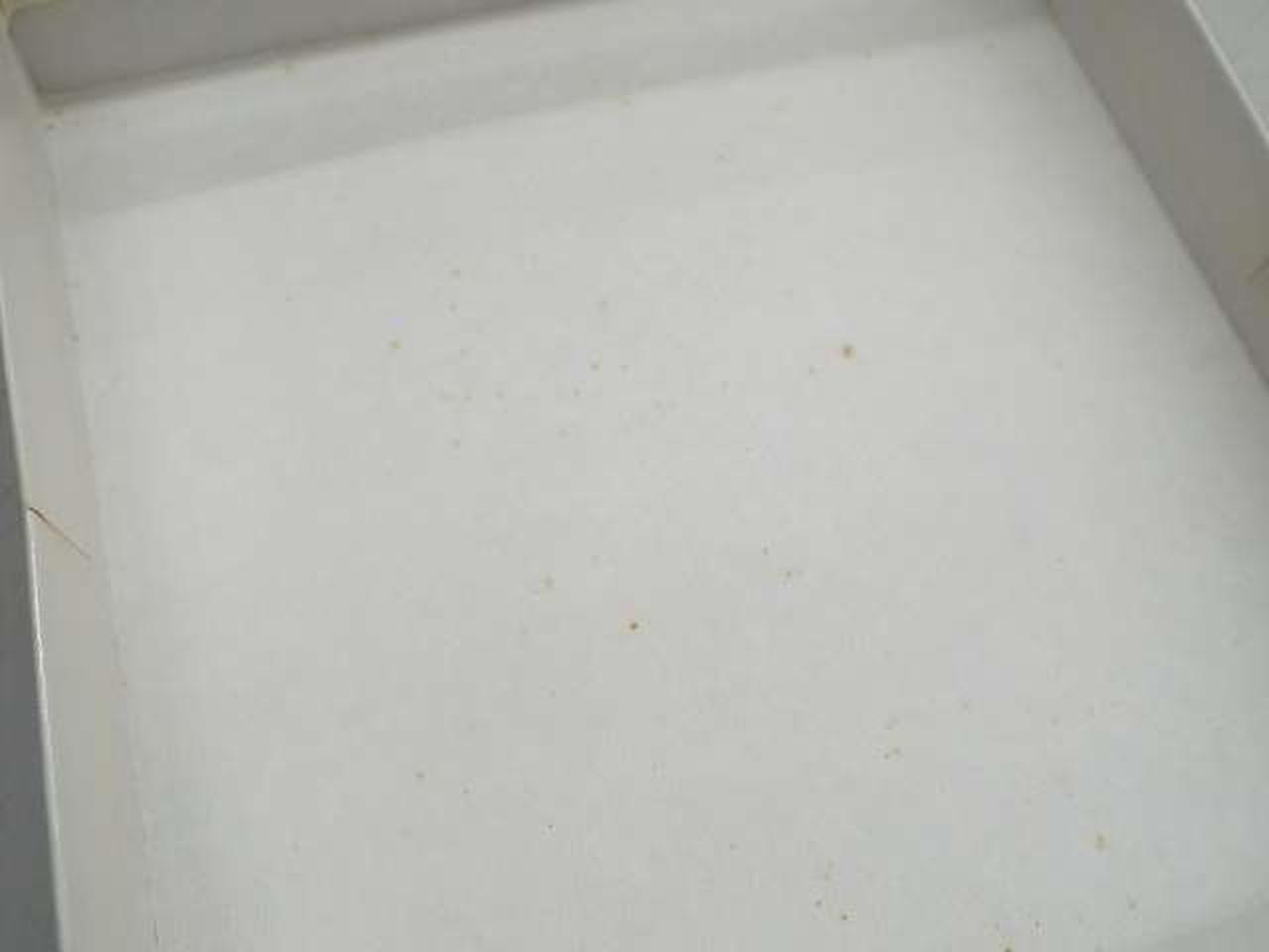 箱内に汚れがあります