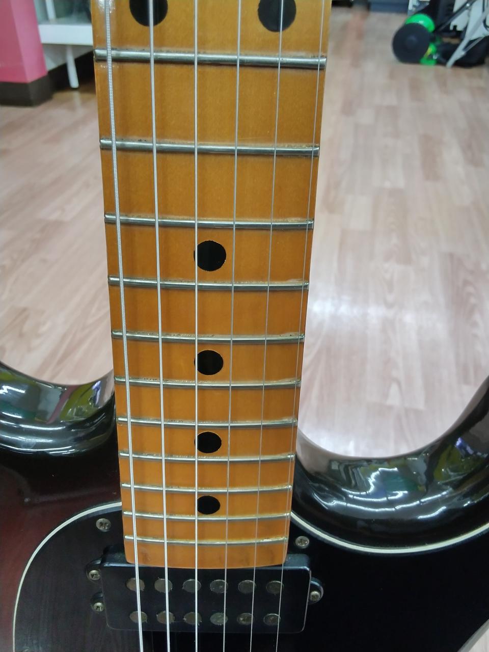 フレット周囲汚れ有