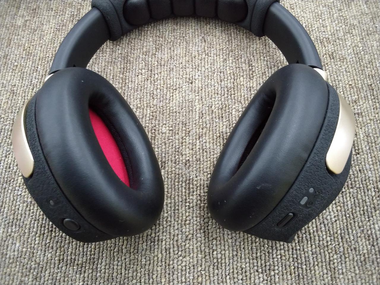 パッドにキズ有