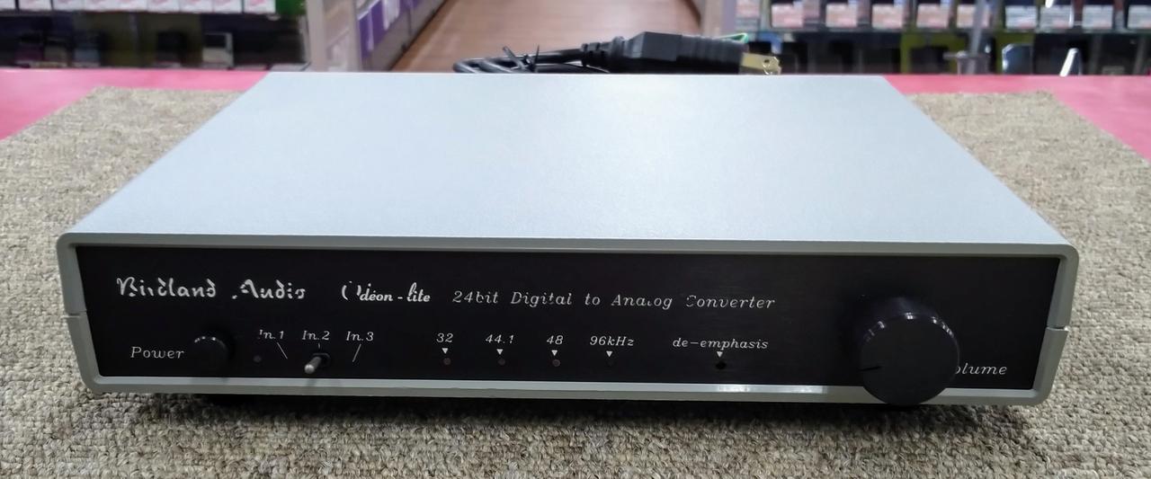 文字の部分が少し消えています