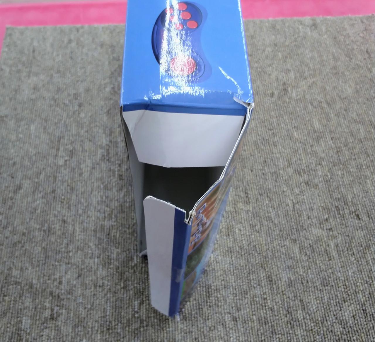 箱に傷みあり