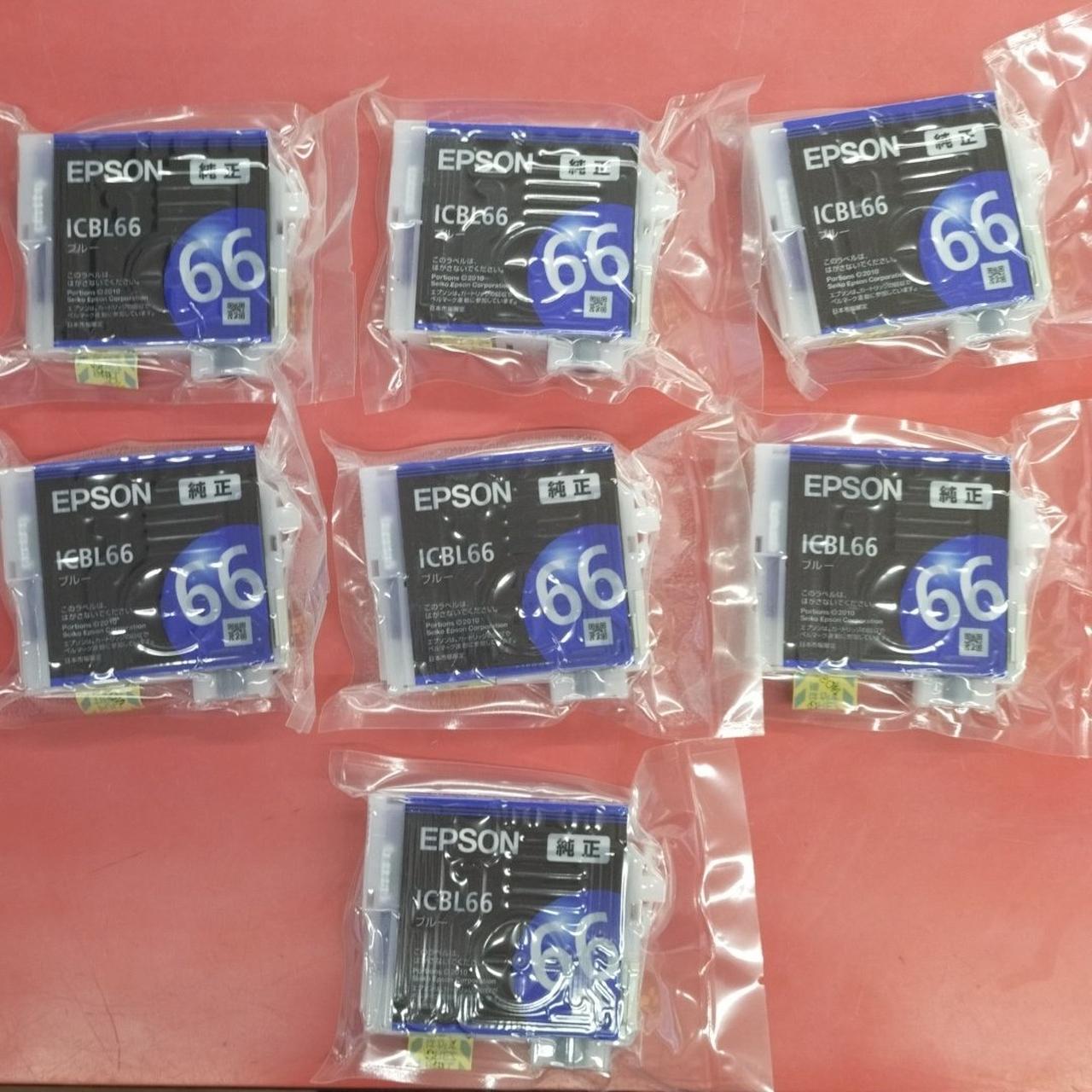 同一色が7本のセット販売です。