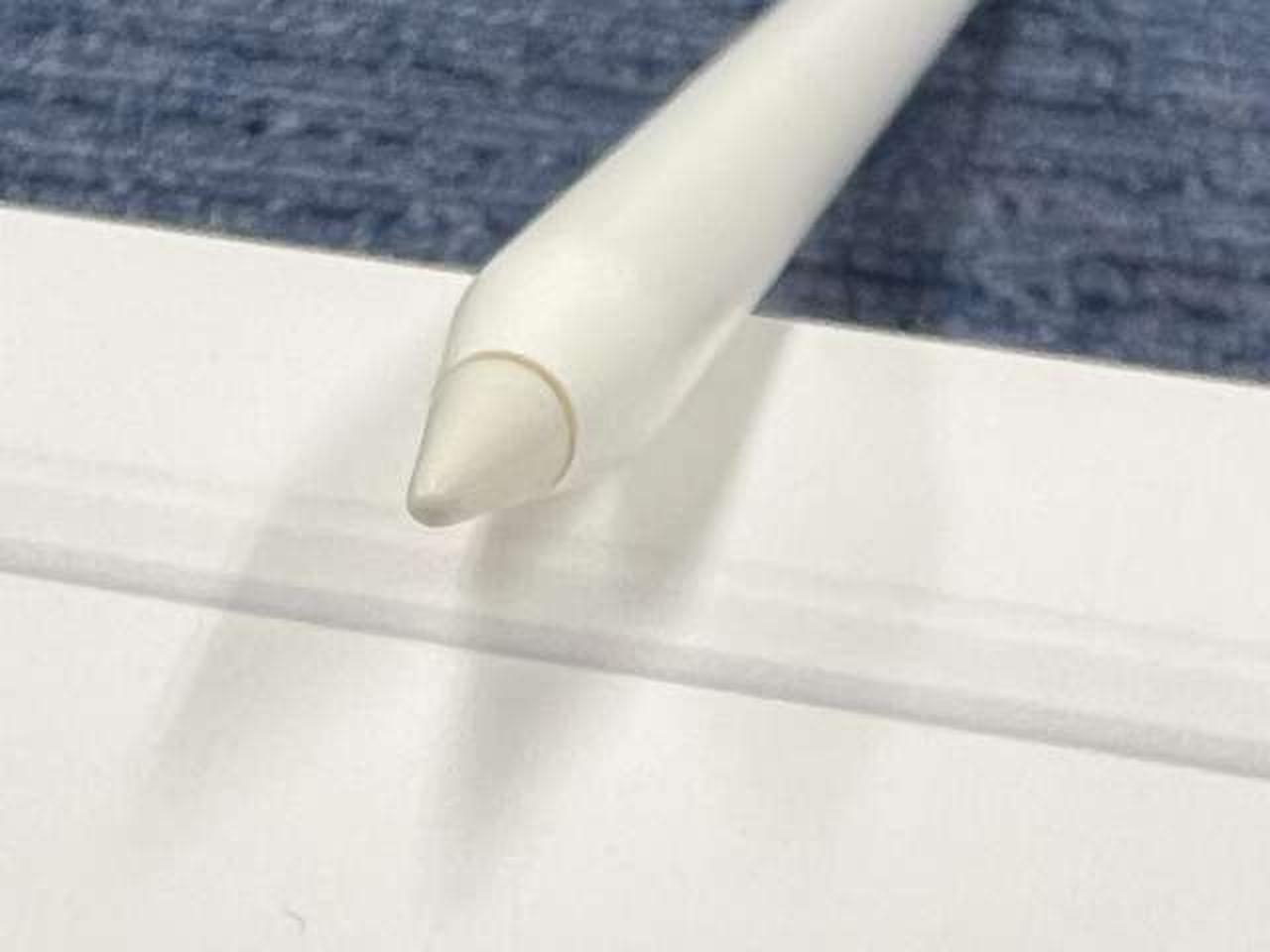 ペン先に方減り（偏摩耗）あります。