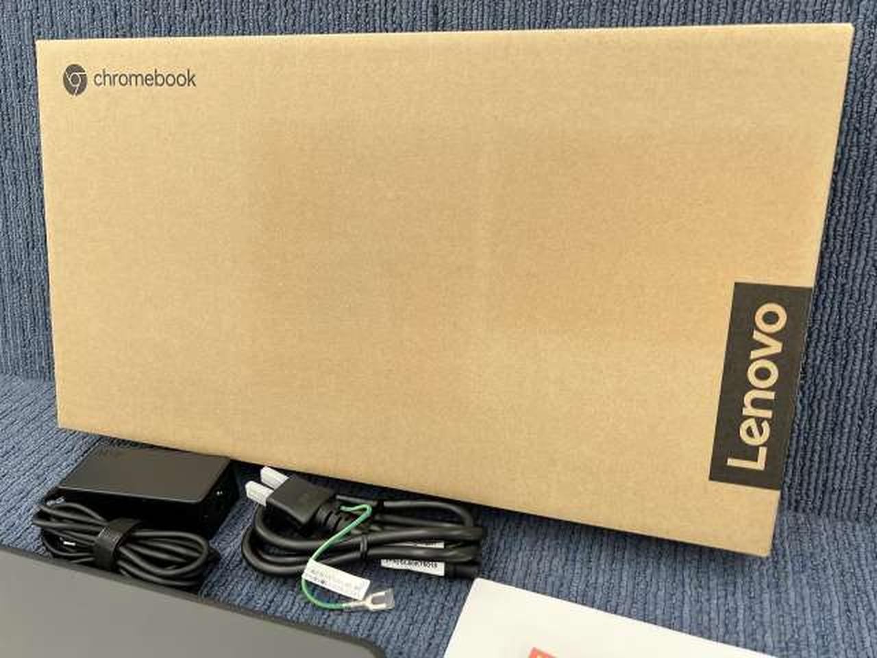 箱に色褪せあります。